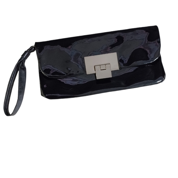 STUART Weitzman patent leather wristlet clutch - Picture 2 of 11
